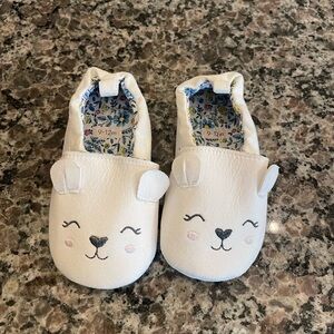 Carter’s White Bear Face Baby Shoes size 9-12 months